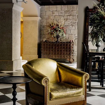 Arai 4* Superior Отель