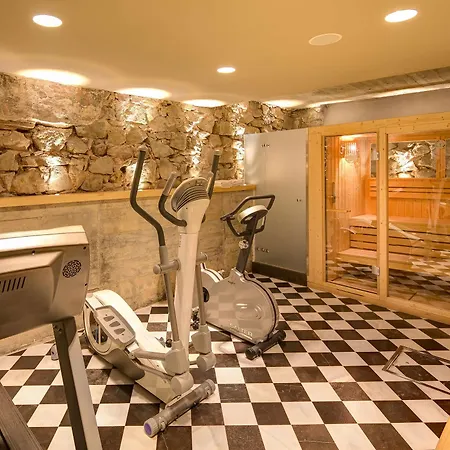 Отель Arai 4* Superior