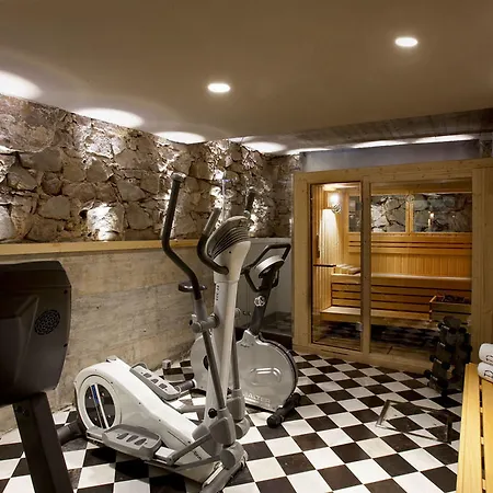Arai 4* Superior 4* Barcelone